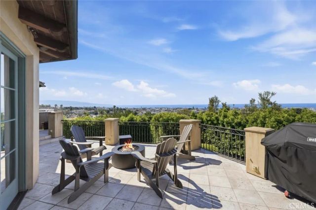 109 S Poinsettia Avenue, Manhattan Beach, CA 90266