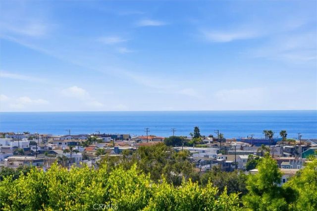 109 S Poinsettia Avenue, Manhattan Beach, CA 90266