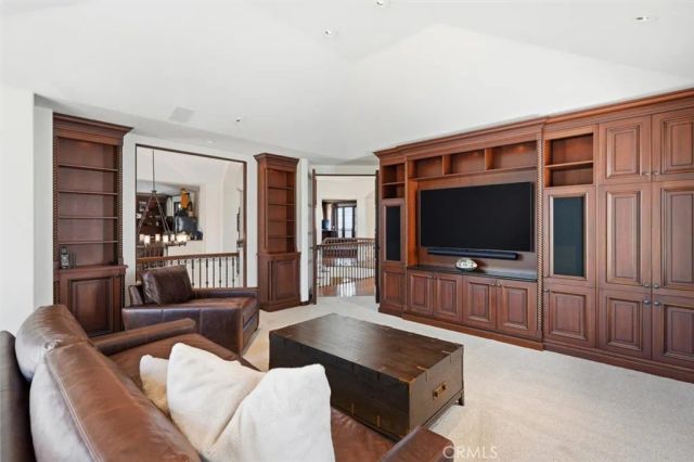 109 S Poinsettia Avenue, Manhattan Beach, CA 90266