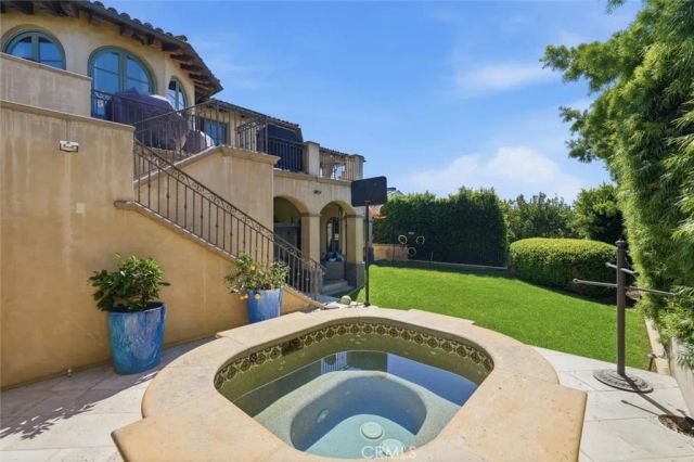 109 S Poinsettia Avenue, Manhattan Beach, CA 90266