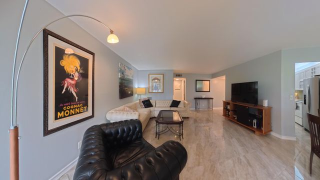 5650 Camino Del Sol 101, Boca Raton, FL 33433