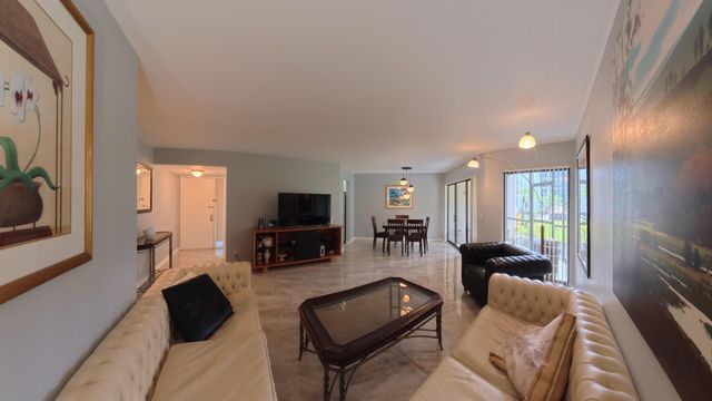 5650 Camino Del Sol 101, Boca Raton, FL 33433