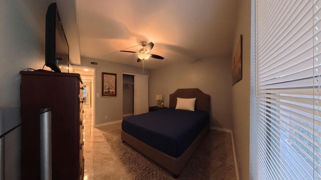 5650 Camino Del Sol 101, Boca Raton, FL 33433