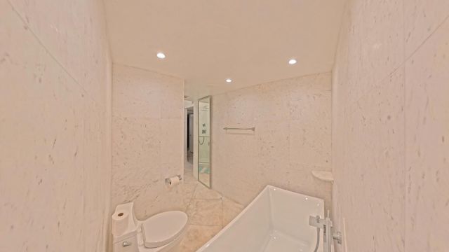 5650 Camino Del Sol 101, Boca Raton, FL 33433