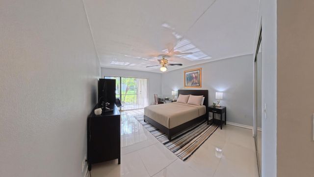 5650 Camino Del Sol 101, Boca Raton, FL 33433