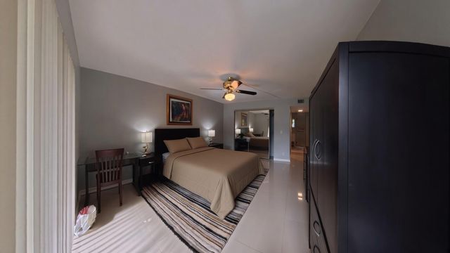 5650 Camino Del Sol 101, Boca Raton, FL 33433