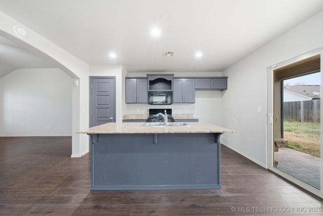 16029 S 88th East Avenue, Bixby, OK 74008