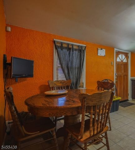 91 Clinton St, Rahway City, NJ 07065