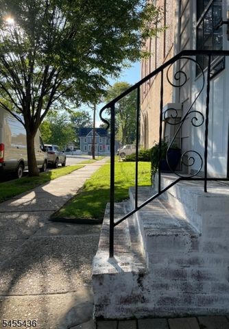 91 Clinton St, Rahway City, NJ 07065