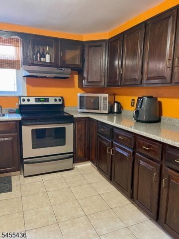 91 Clinton St, Rahway City, NJ 07065