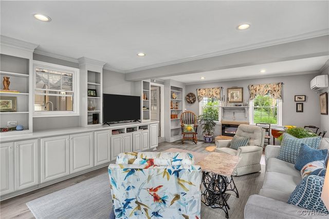 1625 Westcastle Dr, Henrico, VA 23238