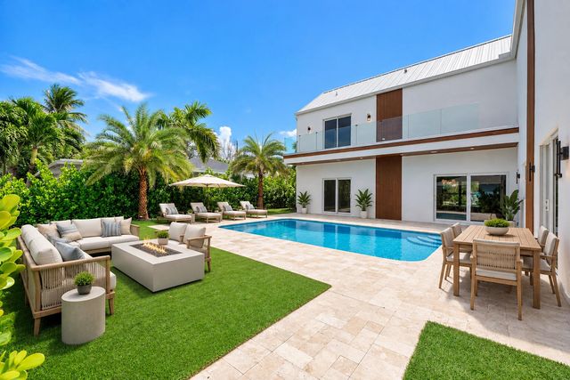 303 SW 14TH Place, Boca Raton, FL 33432