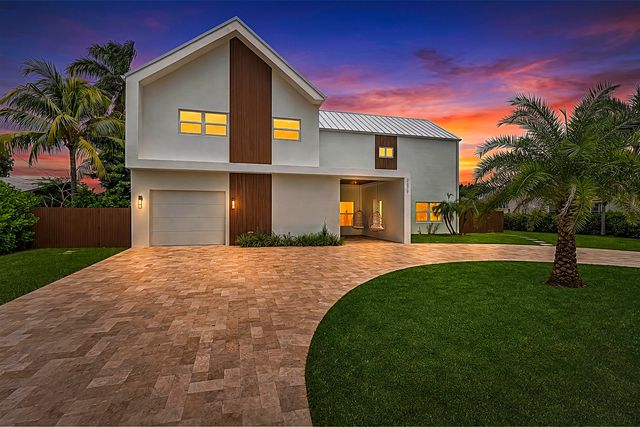 303 SW 14TH Place, Boca Raton, FL 33432