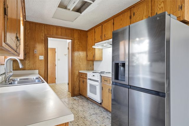 8701 Midway Drive, Woodway, TX 76712