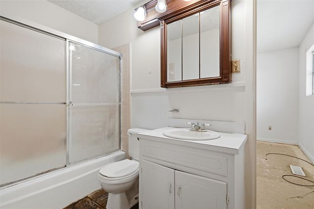 8701 Midway Drive, Woodway, TX 76712