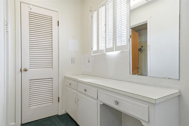 8701 Midway Drive, Woodway, TX 76712