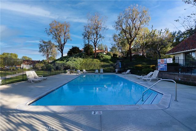 716 Blue Oak, Newbury Park, CA 91320