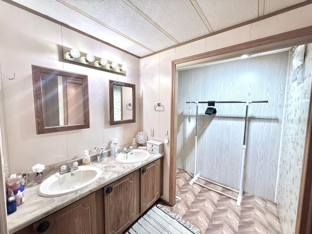 1390 Brantley Avenue, Summerton, SC 29148