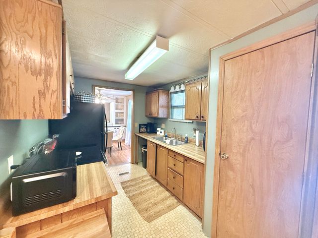 1390 Brantley Avenue, Summerton, SC 29148