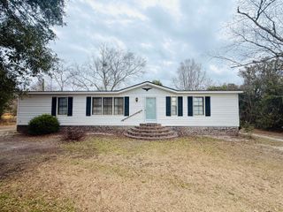 1390 Brantley Avenue, Summerton, SC 29148