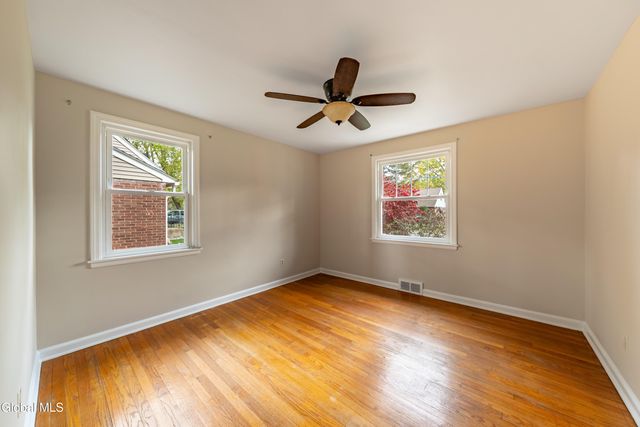 1231 Sumner Avenue, Schenectady, NY 12309