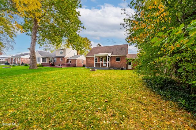 1231 Sumner Avenue, Schenectady, NY 12309