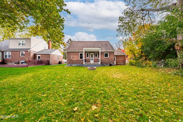 1231 Sumner Avenue, Schenectady, NY 12309