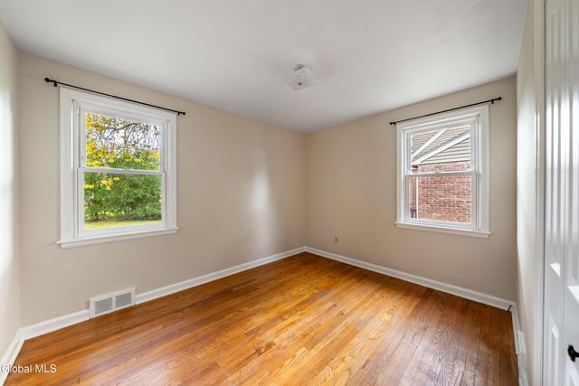 1231 Sumner Avenue, Schenectady, NY 12309