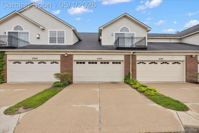 27204 Chantel Drive, Commerce Charter Township, MI 48390