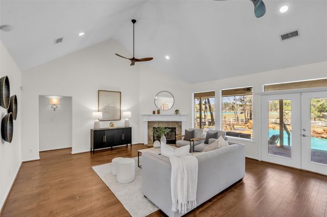 10522 Serenity Sound, Magnolia, TX 77354