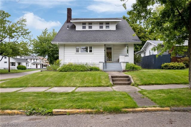 2206 S Linden Avenue, Alliance, OH 44601