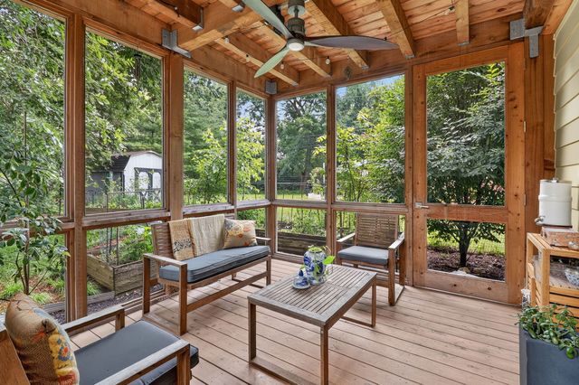 4737 Puffer Road, Downers Grove, IL 60515