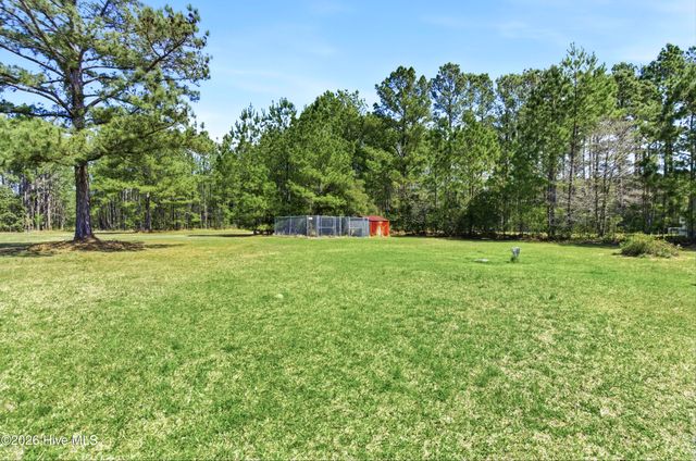 275 Folkstone Road, Holly Ridge, NC 28445