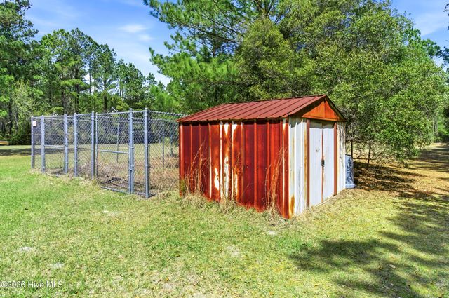 275 Folkstone Road, Holly Ridge, NC 28445