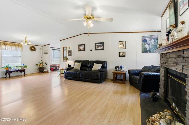 275 Folkstone Road, Holly Ridge, NC 28445