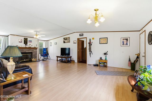 275 Folkstone Road, Holly Ridge, NC 28445