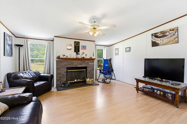 275 Folkstone Road, Holly Ridge, NC 28445