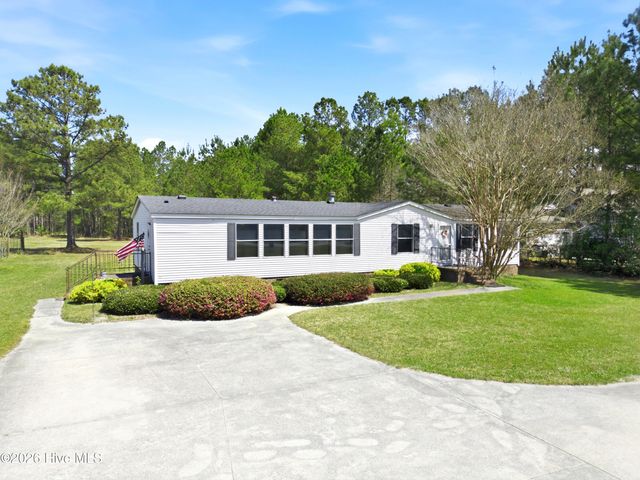 275 Folkstone Road, Holly Ridge, NC 28445