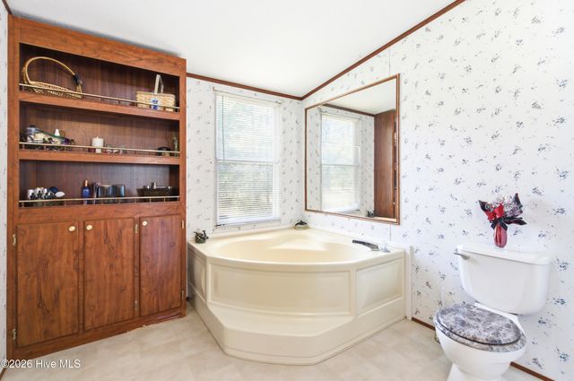 275 Folkstone Road, Holly Ridge, NC 28445