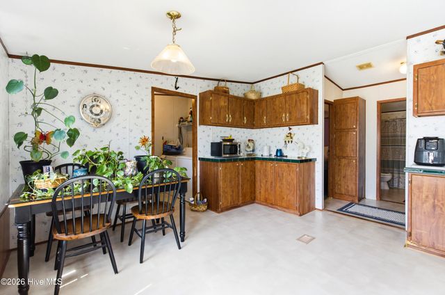 275 Folkstone Road, Holly Ridge, NC 28445
