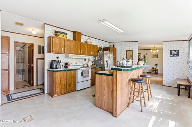 275 Folkstone Road, Holly Ridge, NC 28445