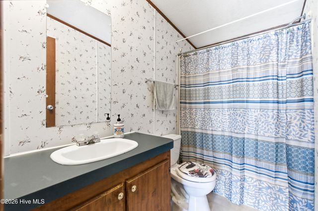 275 Folkstone Road, Holly Ridge, NC 28445