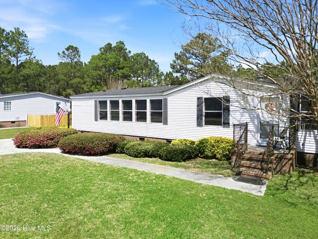 275 Folkstone Road, Holly Ridge, NC 28445