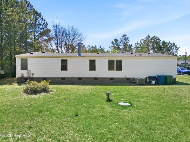 275 Folkstone Road, Holly Ridge, NC 28445