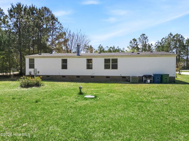 275 Folkstone Road, Holly Ridge, NC 28445