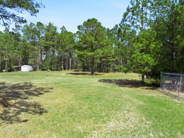 275 Folkstone Road, Holly Ridge, NC 28445