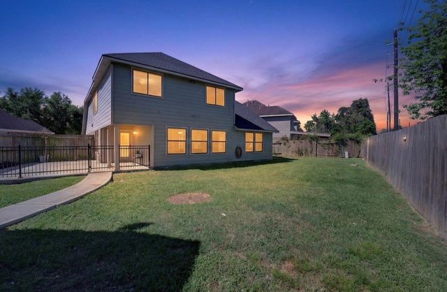 6046 Sandy Creek Drive, Baytown, TX 77523