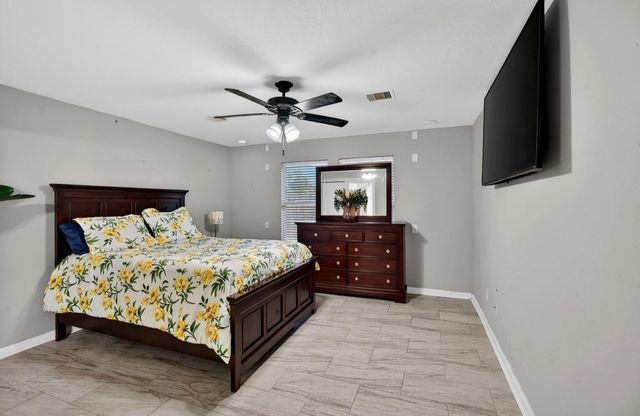 6046 Sandy Creek Drive, Baytown, TX 77523