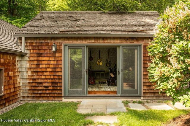 20 S Mountain Pass Spur, Garrison, NY 10524