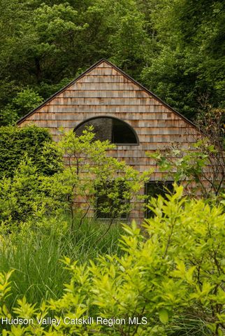 20 S Mountain Pass Spur, Garrison, NY 10524